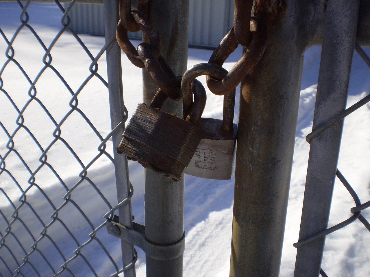 padlock, fence, barred-70294.jpg