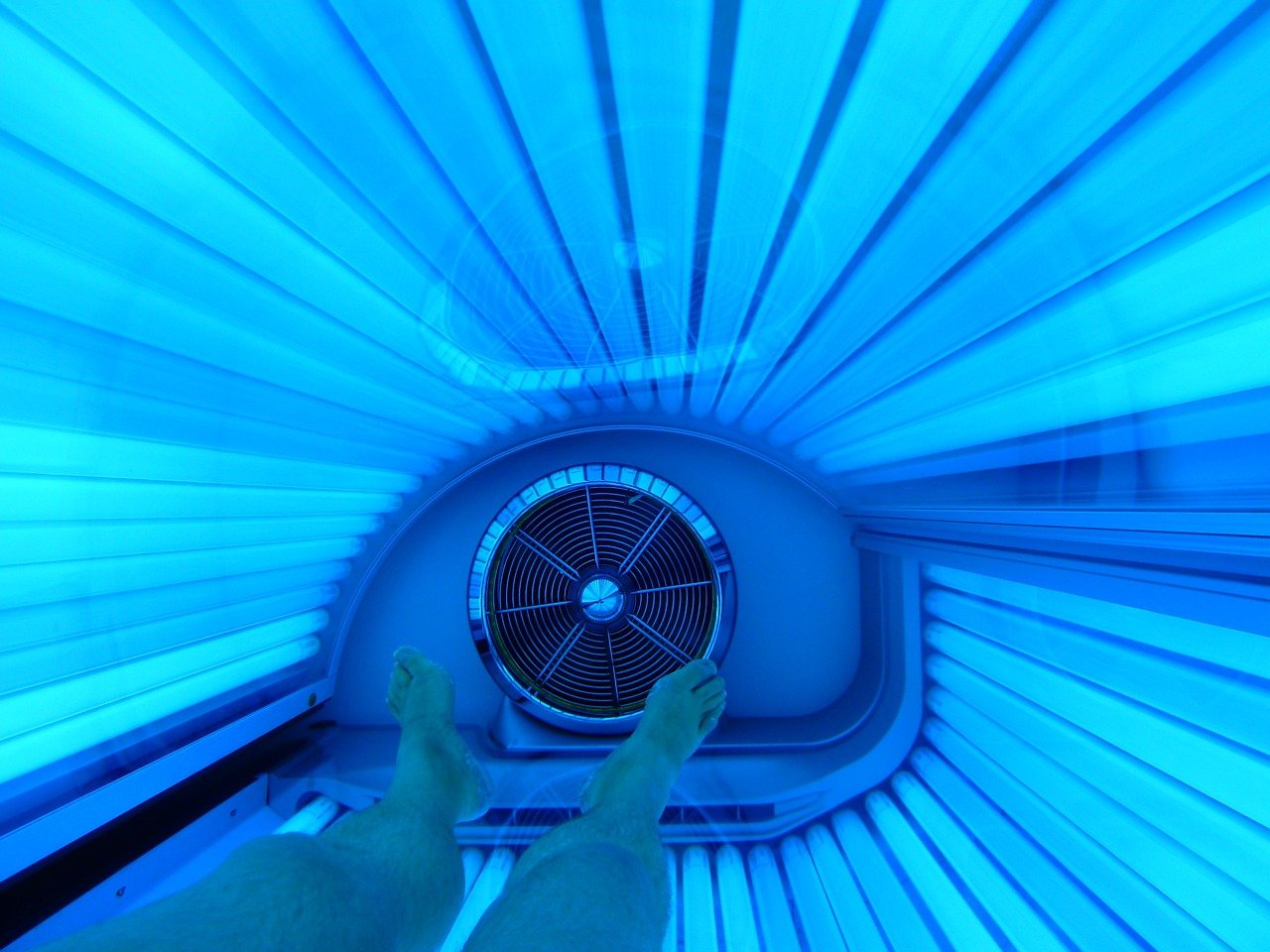 tanning bed, tanning, wellness-165167.jpg